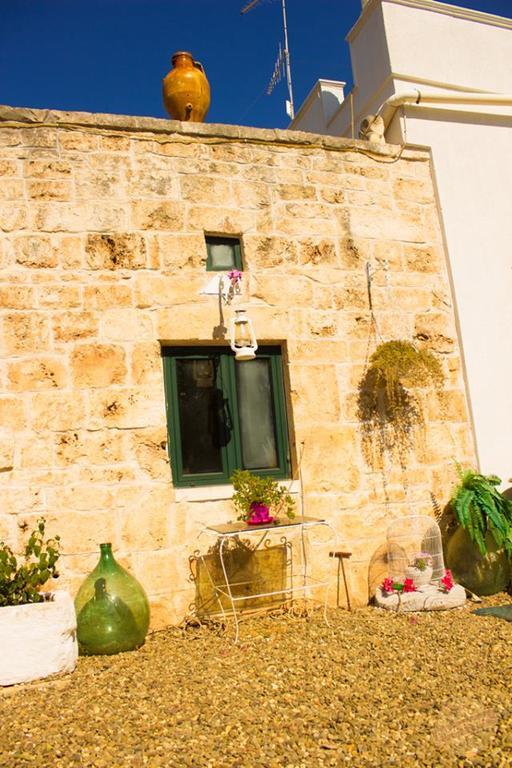 Borgo Degli Artisti Villa Ostuni Bagian luar foto