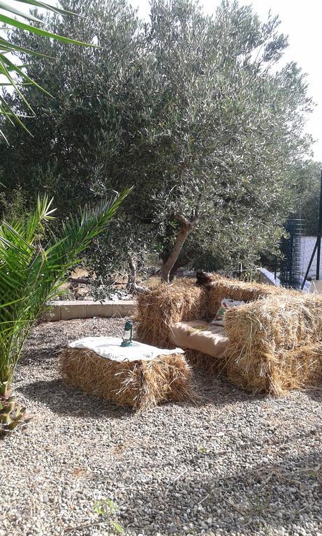 Borgo Degli Artisti Villa Ostuni Bagian luar foto