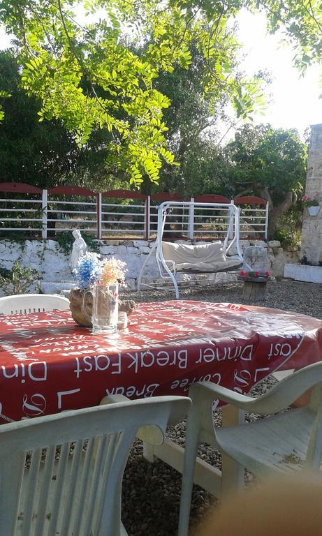 Borgo Degli Artisti Villa Ostuni Bagian luar foto